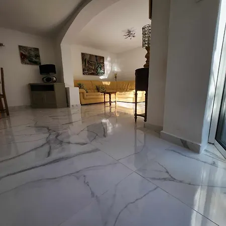 Les Rosieres Maxime-golf De Saint Tropez, Climatisee